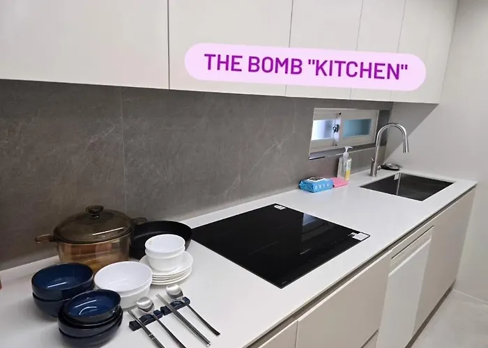 Апартаменты The Gangnam Private Stay, "premium 3-room Suite", "5 Min To Gangnam Station" Сеул