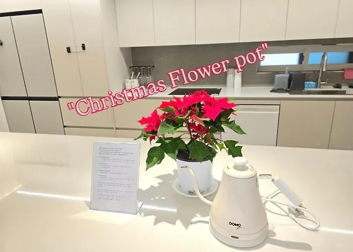 Апартаменты The Gangnam Private Stay, "premium 3-room Suite", "5 Min To Gangnam Station" Сеул