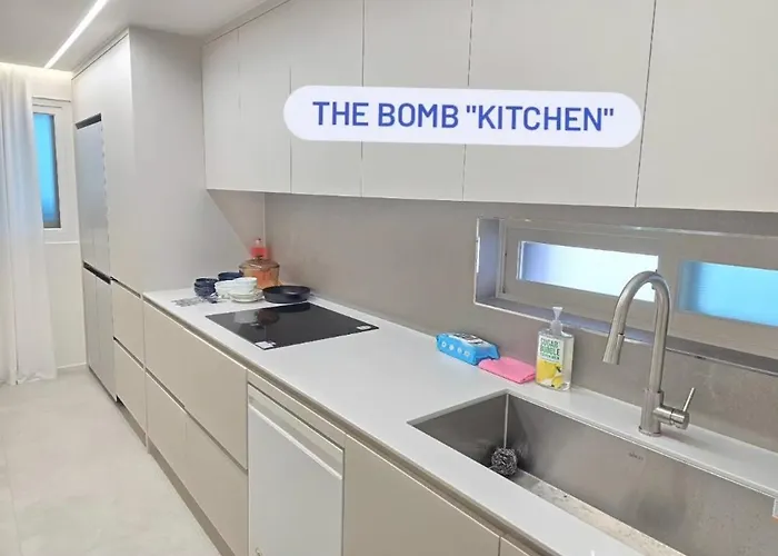 Апартаменты The Gangnam Private Stay, "premium 3-room Suite", "5 Min To Gangnam Station" Сеул
