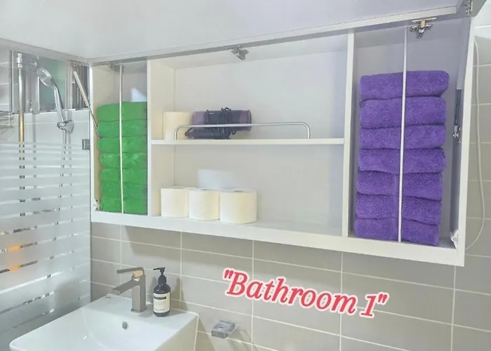 The Gangnam Private Stay, "premium 3-room Suite", "5 Min To Gangnam Station" * Сеул